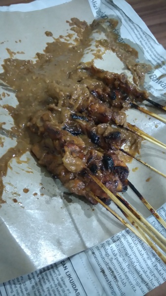 焼き鳥「Sate  Ayam」